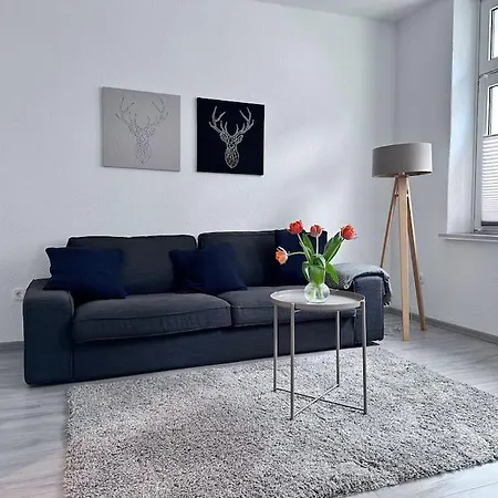 Appartement Moeblierte Erdgeschoss-wohnung Mit Parkplatz In Bester Lage Des Stadtzentrums Herne, Wlan, Netflix- Super Autobahn-und Oepnv-anbindung Herne