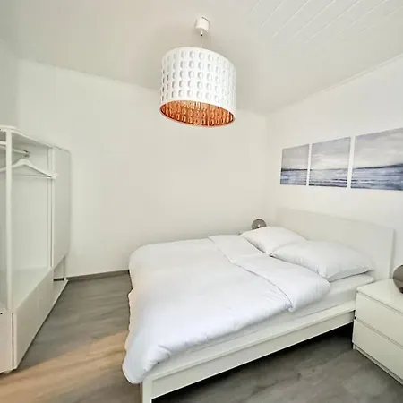 Appartement Moeblierte Erdgeschoss-wohnung Mit Parkplatz In Bester Lage Des Stadtzentrums Herne, Wlan, Netflix- Super Autobahn-und Oepnv-anbindung