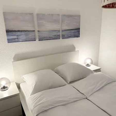 Διαμέρισμα Moeblierte Erdgeschoss-wohnung Mit Parkplatz In Bester Lage Des Stadtzentrums Herne, Wlan, Netflix- Super Autobahn-und Oepnv-anbindung Herne