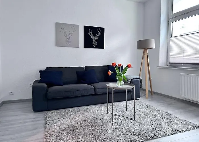 公寓 Moeblierte Erdgeschoss-wohnung Mit Parkplatz In Bester Lage Des Stadtzentrums Herne, Wlan, Netflix- Super Autobahn-und Oepnv-anbindung 赫恩