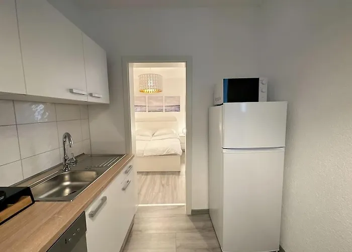 公寓 Moeblierte Erdgeschoss-wohnung Mit Parkplatz In Bester Lage Des Stadtzentrums Herne, Wlan, Netflix- Super Autobahn-und Oepnv-anbindung