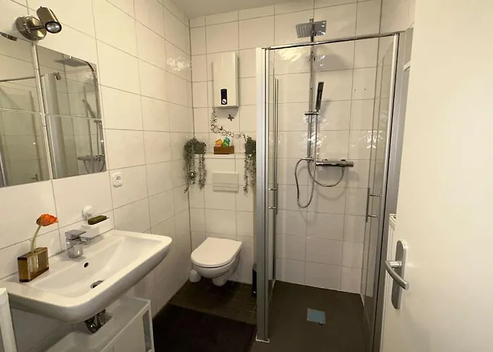 Moeblierte Erdgeschoss-wohnung Mit Parkplatz In Bester Lage Des Stadtzentrums Herne, Wlan, Netflix- Super Autobahn-und Oepnv-anbindung Lejlighed Herne