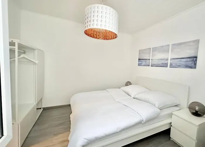 Lejlighed Moeblierte Erdgeschoss-wohnung Mit Parkplatz In Bester Lage Des Stadtzentrums Herne, Wlan, Netflix- Super Autobahn-und Oepnv-anbindung